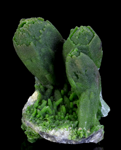 Mimétite pseudomorphosée en arsentsumébite de Tsumeb, Namibie © Rob Lavinsky