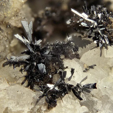 Acanthite de Neuenberg, Haut-Rhin, France - © T. Brunsperger
