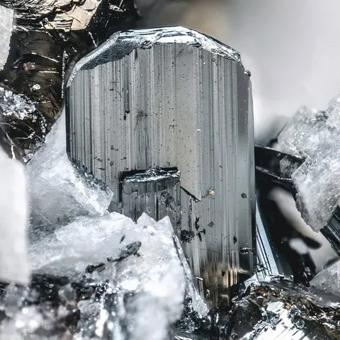 Chalcostibite de Boldut Mine, Cavnic, Roumanie © Gianfranco Ciccolini