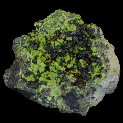 Chénevixite de Tsumeb, Namibie © Mariusz Oleszczuk