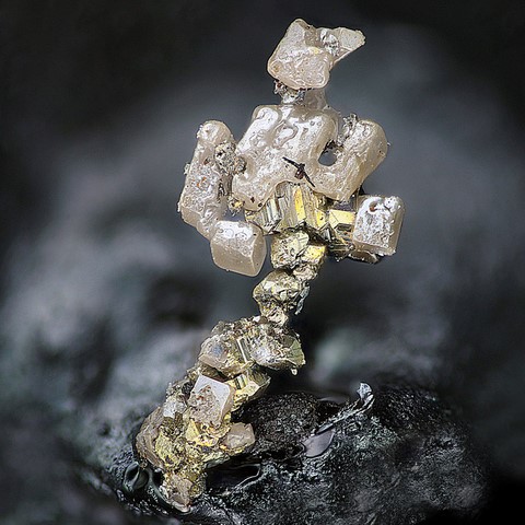 Childrenite de Crinis Mine, Cornouailles, Angleterre © Uwe Haubenreisser