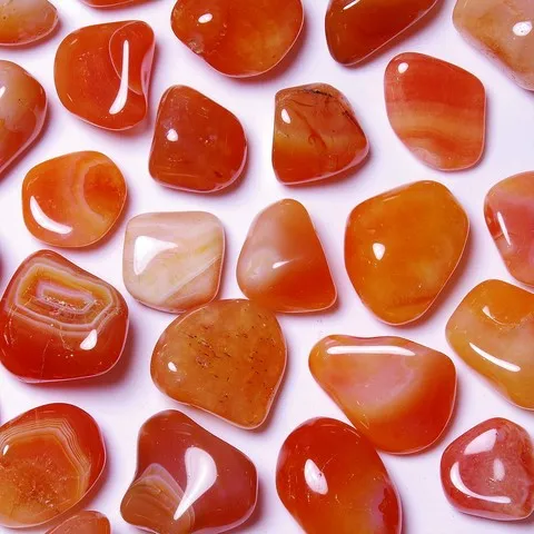 Carnelian - Sacral chakra - SVADHISHTHANA - Fertility, sex, kidneys, gallbladder, liver, spleen, anti-inflammatory, rheumatism, blood circulation, detox, courage, anger, jealousy, concentration