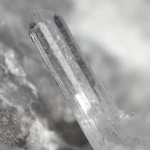 Eakerite de Foote Mine, Kings Mountain, Caroline du Nord, USA © Jason B. Smith