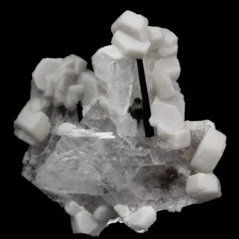 Épididymite, albite et aegyrine de Poudrette Quarry, Mont St-Hilaire, Canada © Nadya Georgieva