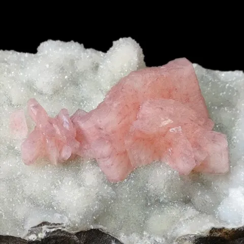 Épistilbite rose de Nashik, Maharashtra, Inde © Knut Eldjarn