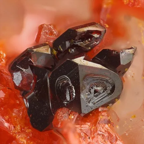 Hatchite et réalgar de Lengenbach Quarry, Binn, Valais, Suisse © Stephan Wolfsried