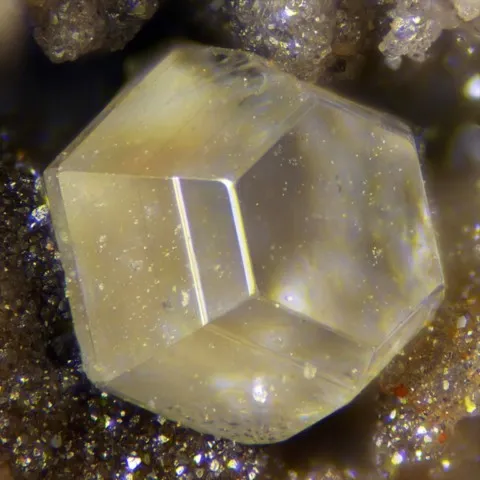 Iodargyrite d'Echassières, Allier, France © Pascal Chollet