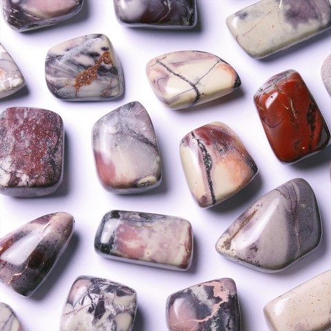 Porcelain jasper - Root chakra - MULADHARA - Sacral chakra - SVADHISHTHANA - Solar plexus chakra - MANIPURA - Stress, healing, kidneys, spleen, gallbladder, bowel, blood circulation, sex, protection, love, creativity, self-confidence, self-esteem