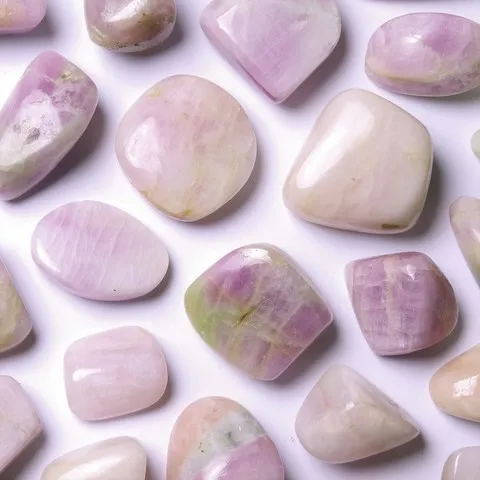 Kunzite Chakra du coeur - ANAHATA - Addictions, coeur, circulation sanguine, anti-douleur, ouïe, yeux, maux de tête, hormones, estomac, digestion, compréhension, tendresse, amour, peur, compassion