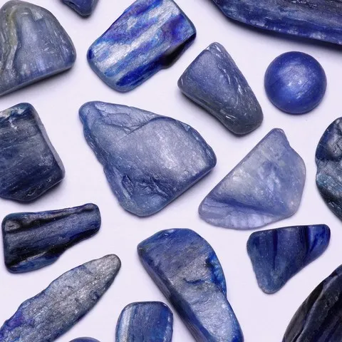 Kyanite Chakra de la gorge - VISHUDDHA - Chakra du troisième oeil - AJNA - Ouïe, gorge, sexe, communication, calme, peur, colère, intuition