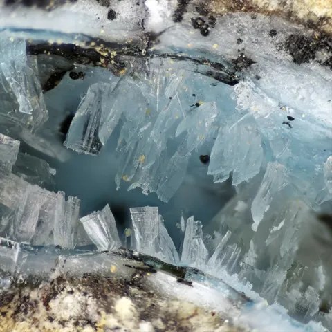 Lanthanite-(Ce) de Mosset, Pyrénées-Orientales, France © Philippe Font