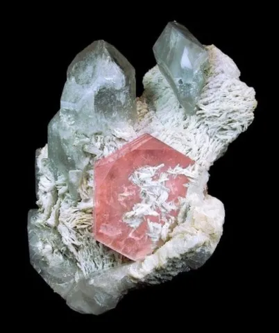 Morganite et quartz de Laghman, Afghanistan © Kevin Ward