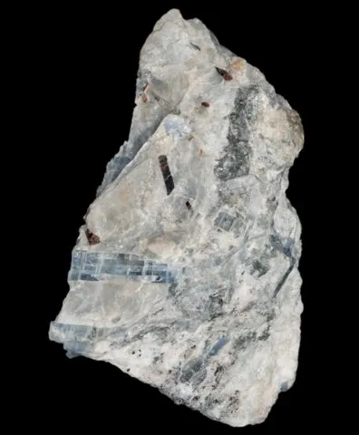 Paragonite, disthène et staurotide de Pizzo Forno, Suisse © Nathan Harrison