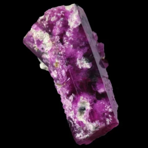Béryl rouge sur rhyolite de Violet claims, Beaver County, Utah, USA