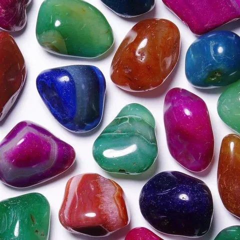 Agates teintées en pierres roulées Agate bariolés en pierres roulées