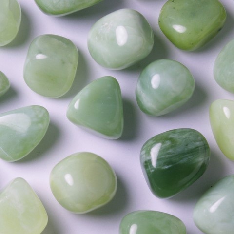 Jade en pierre roulées