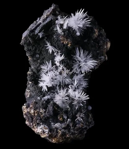 Aragonite de Gergovie, Puy-de-Dôme, France © Rémi Bornet