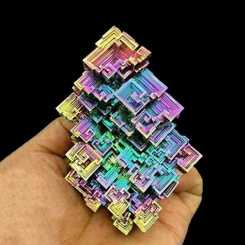 Bismuth synthétique