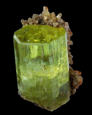Cristal d'apatite d'Anemsi, Maroc - Apatite crystal from Anemsi, Morocco