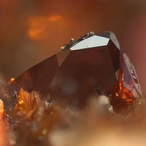 Lorandite de Crven Dol, Allchar, Macédoine © Stephan Wolfsried