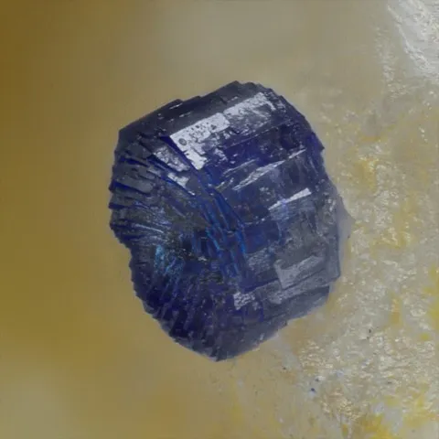 Kolbeckite de Bric Colmè, I Cardin, Piémont, Italie © Giuseppe Finello
