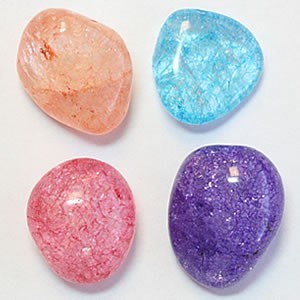 Craked dyed quartz tumbled stones