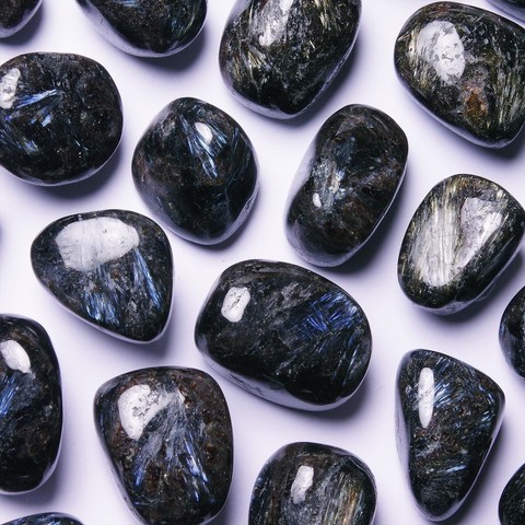 Anthophyllite de Chine en pierres roulées