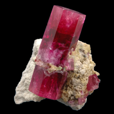 Béryl rouge de 2,6 cm sur rhyolite de Violet Claims, Beaver County, Utah, USA © Jeff Scovil