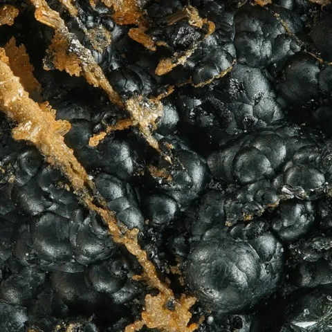 Rockbridgéite des pegmatites de Hagendorf, Allemagne © Stephan Wolfsried