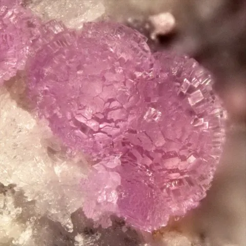 Sainfeldite de Neuenberg, Sainte-Marie-aux-Mines, Haut-Rhin, France © Cédric Lheur