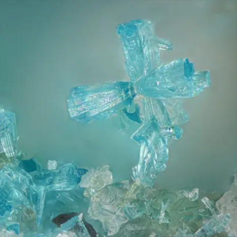 Spangolite de Fontana Rossa, Haute-Corse, France © Yannick Vessely