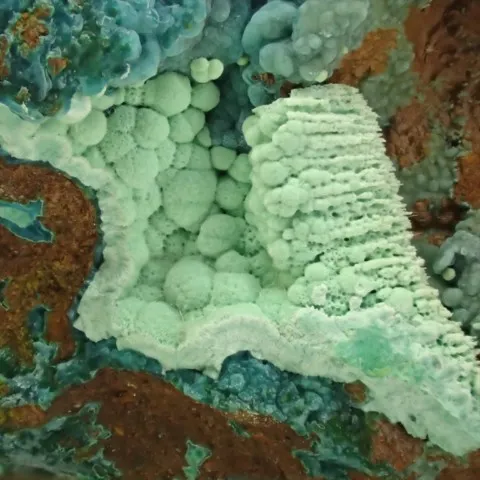 Strashimirite de Majuba Hill Mine, Nevada, USA © Daniel J. Evanich