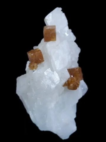 Svanbergite de Mount Brussilof mine, Colombie-Britannique, Canada © Chris Stefano