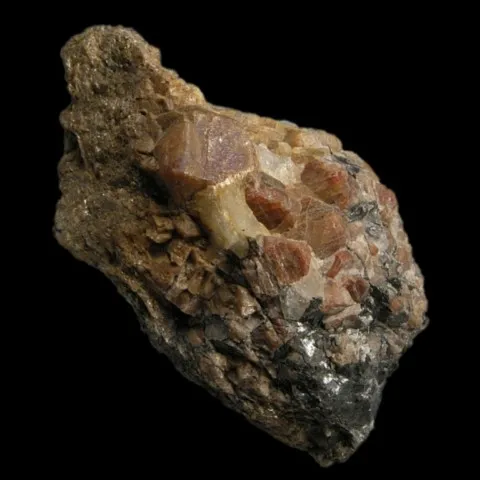 Svabite des fumerolles de Tolbachik, Kamchatka, Russie © Stephan Wolfsried