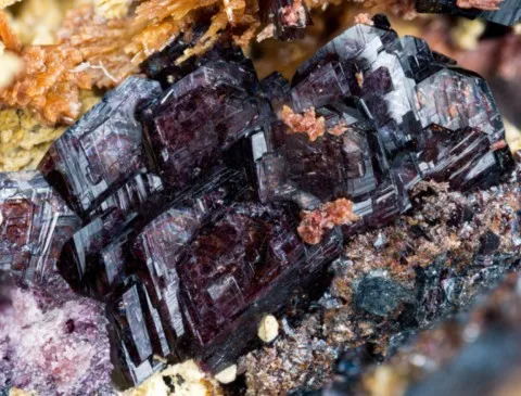Tinsleyite de la pegmatite de Tip top, Dakota du Sud, USA © Jason B. Smith