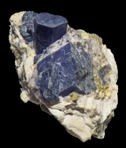 Triphylite bleue deTriphylite de Chandlers Mill Quarry, New Hampshire, USA © Kelly Nash