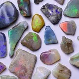 Precious opal Crown chakra - SAHASRARA - Heart chakra - ANAHATA - Solar plexus chakra - MANIPURA - Root chakra - MULADHARA - Digestion, stomach, blood, bladder, kidneys, protection, energy, creativity, love, courage, calm